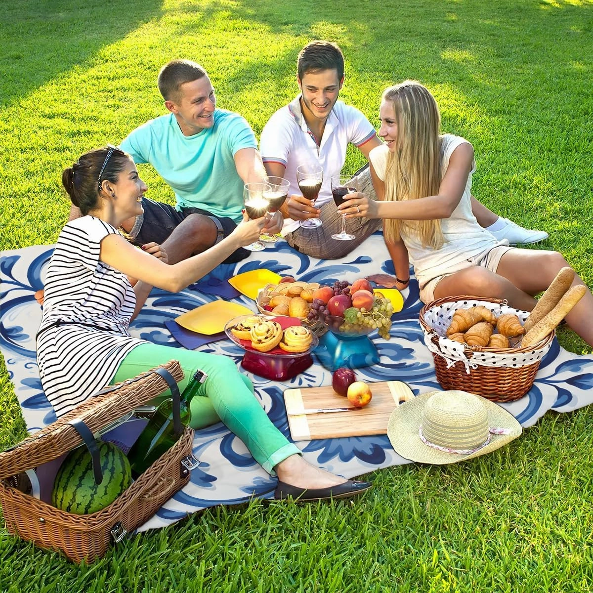 Beach Blanket, Southwestern Sandproof Beach Mat, Waterproof Quick Drying Sand Free Mat with 4 x Ground Spikes for Outdoor Travel Camping Hiking, Bohemian Floral 68 x 59 in