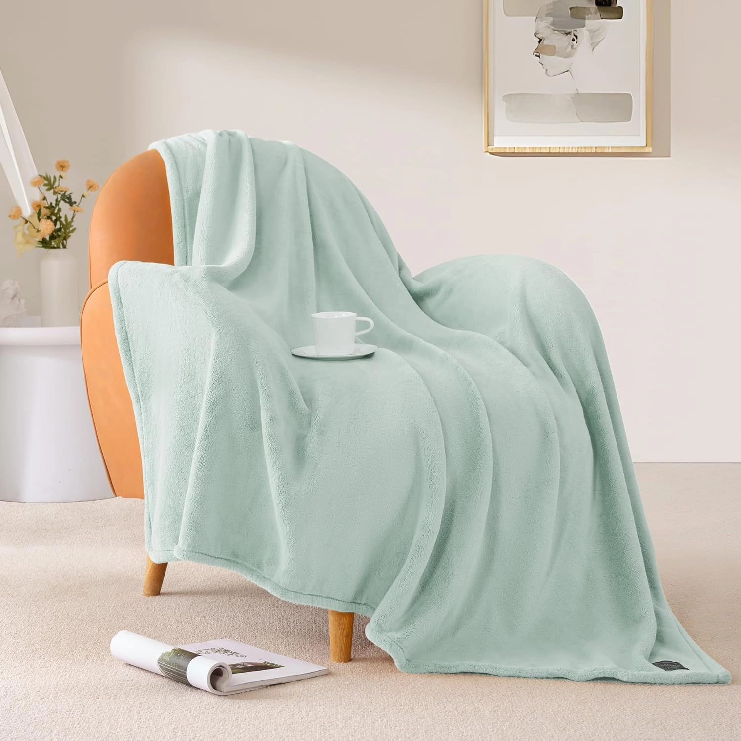 BEAUTEX Fleece Blanket Queen Size Super Soft Flannel Throw Blanket Lightweight Fuzzy Plush Blanket for Couch Sofa or Bed All Seasons (Mint, 90" x 90")