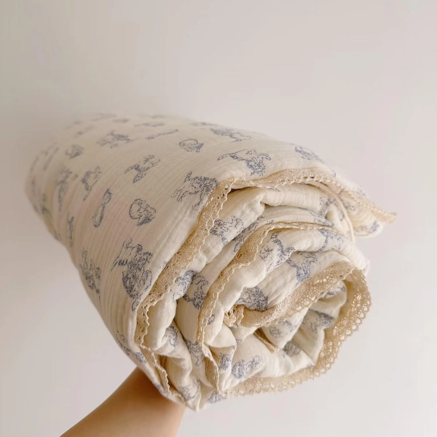 BuLuTu Baby Crib Quilt Cotton Muslin Toddler Blanket for Kids Boys Girls Soft Breathable Toddler Comforter Nursery Quilted Blankets with Lace Edges, 47x59 Inches, Kitty Patern, Machine Washable