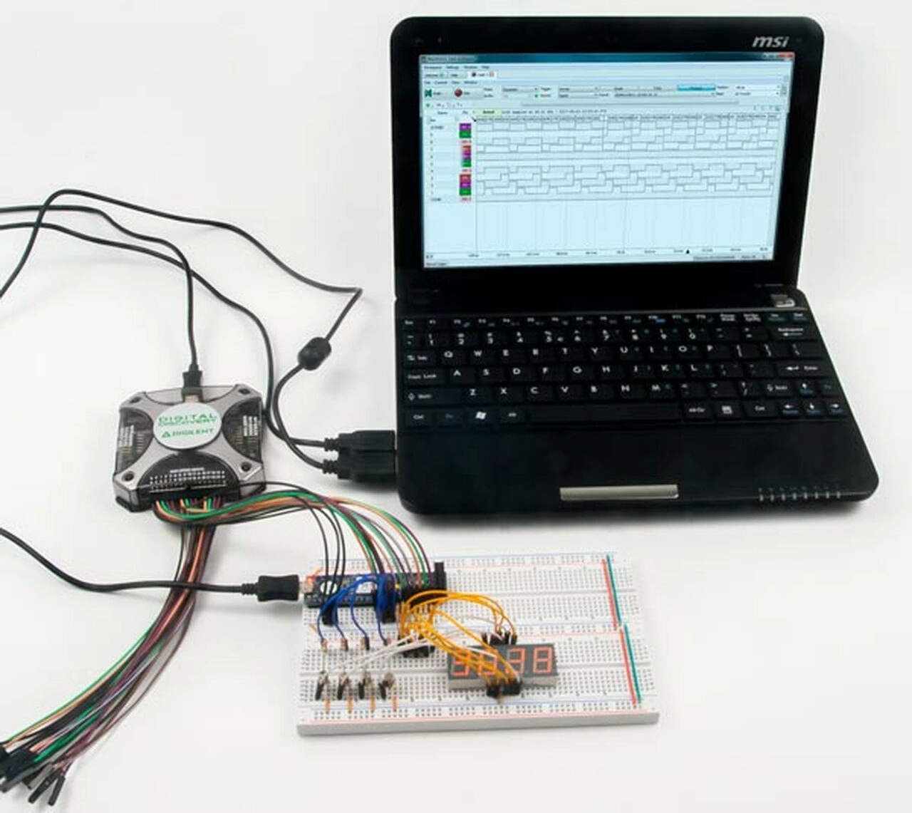 Digilent Digital Discovery: Portable USB Logic Analyzer and Digital Pattern Generator