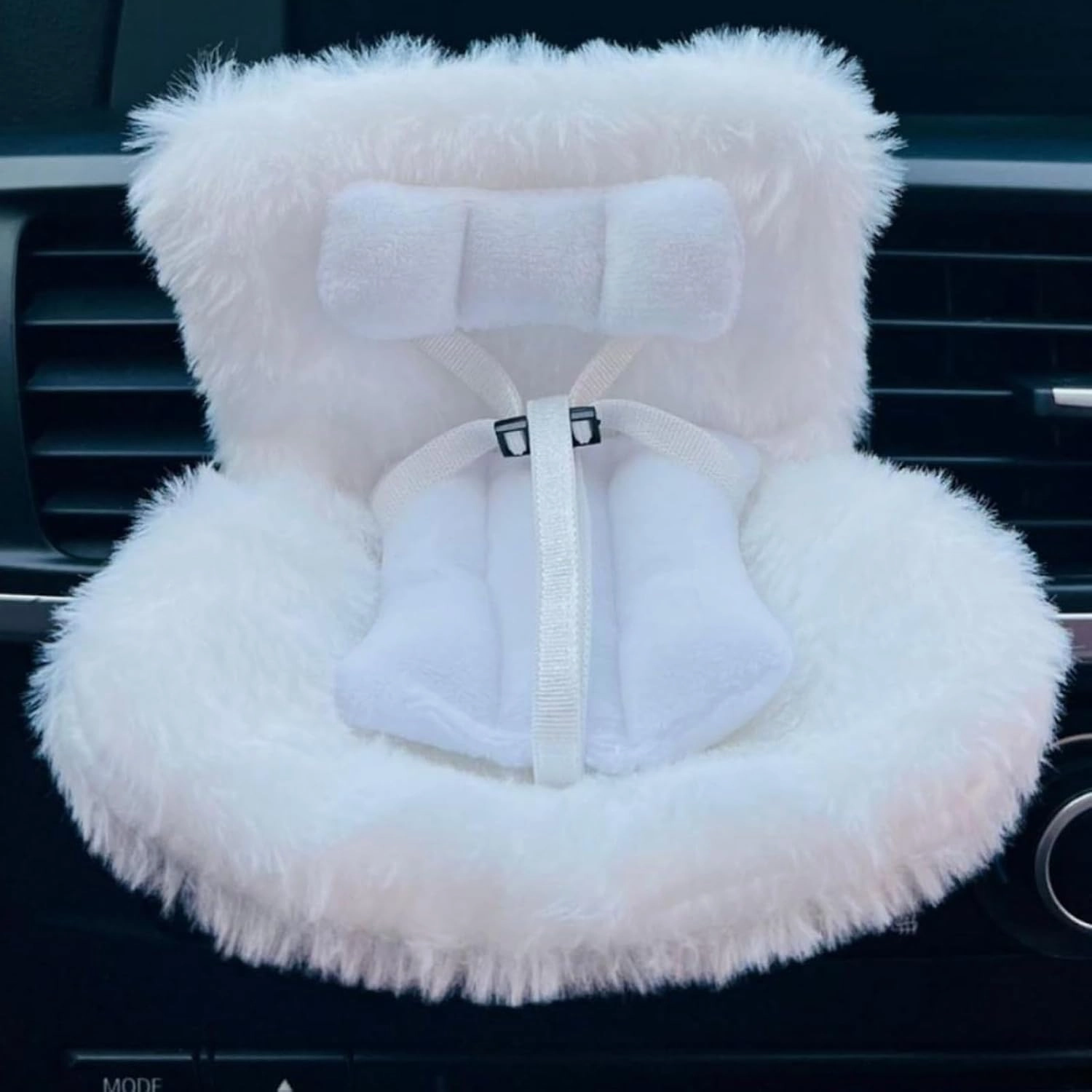 Doll Car Seat for 17cm Dolls with Air Vent Clip and Desktop Stand, Cute and Functional Car Ornament for Doll Fans, Collectors, Doll Accessories (White)