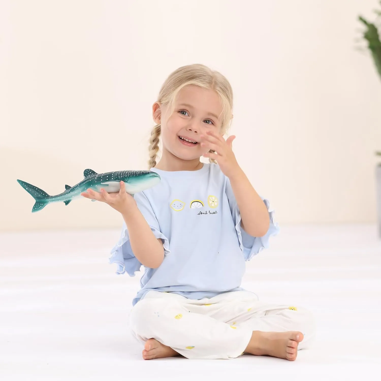 Gemini&Genius Whale Shark Hammerhead Shark Toys for Kids, Sea Animal Action Figures Ocean Model Toy Set for Kids Play or Display, Gift, Educational, Role Play, Swim, Bath and Collection for Kids