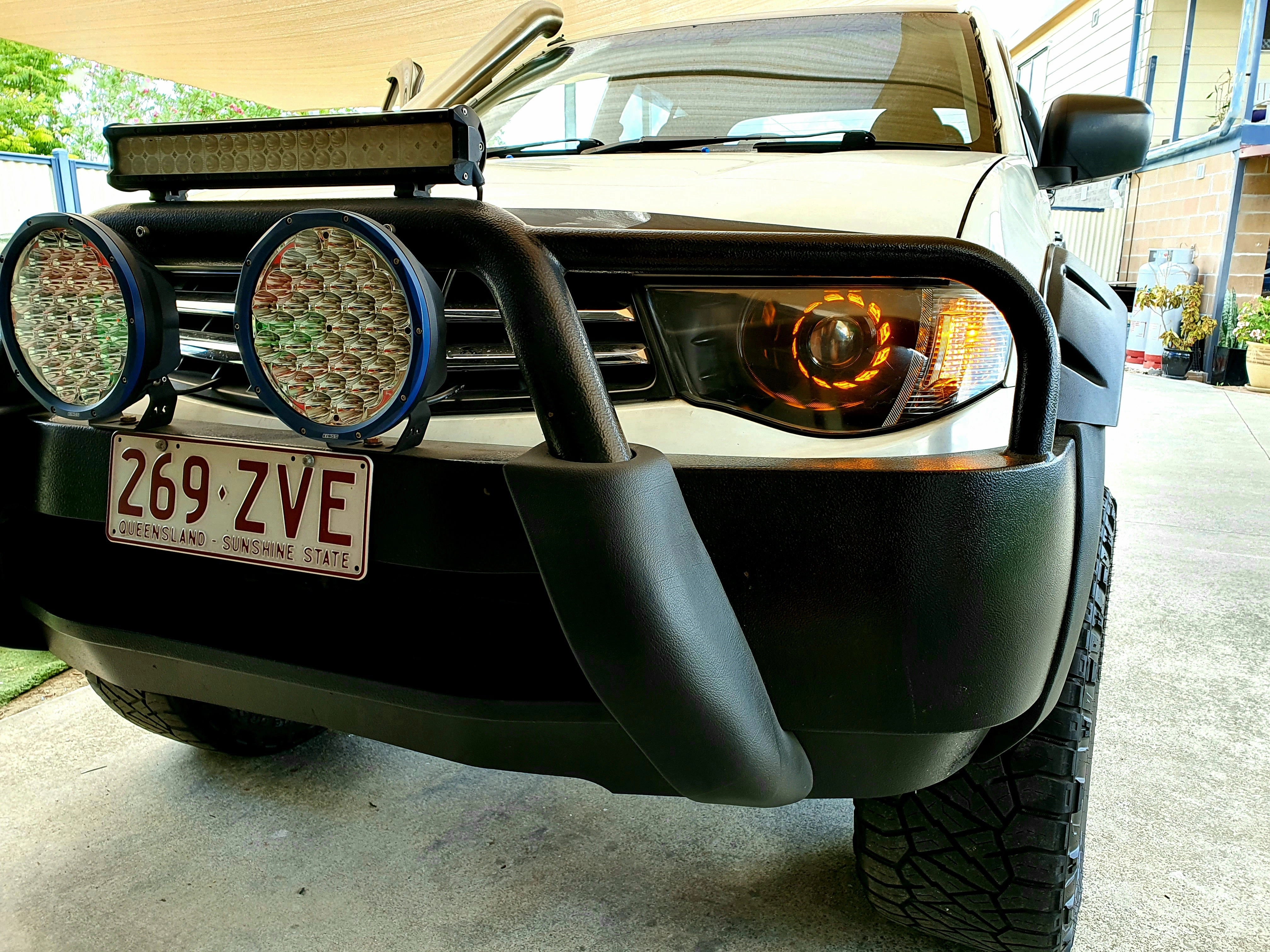 Mitsubishi Triton MN ML 2006-2016 Headlights with Turbine Projectors and Switchback LED White/Amber Halos
