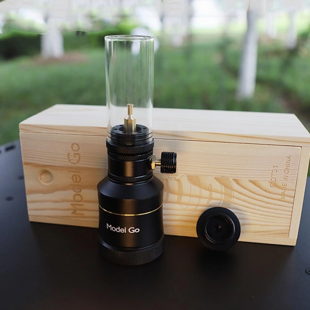 Outdoor Camping Illuminate Gas Lantern,Atmosphere Gas Lamp Tent Lamp,For Hiking,Portable Gas Lamp,For Outdoor Camping And Tent(Only lamp Black)