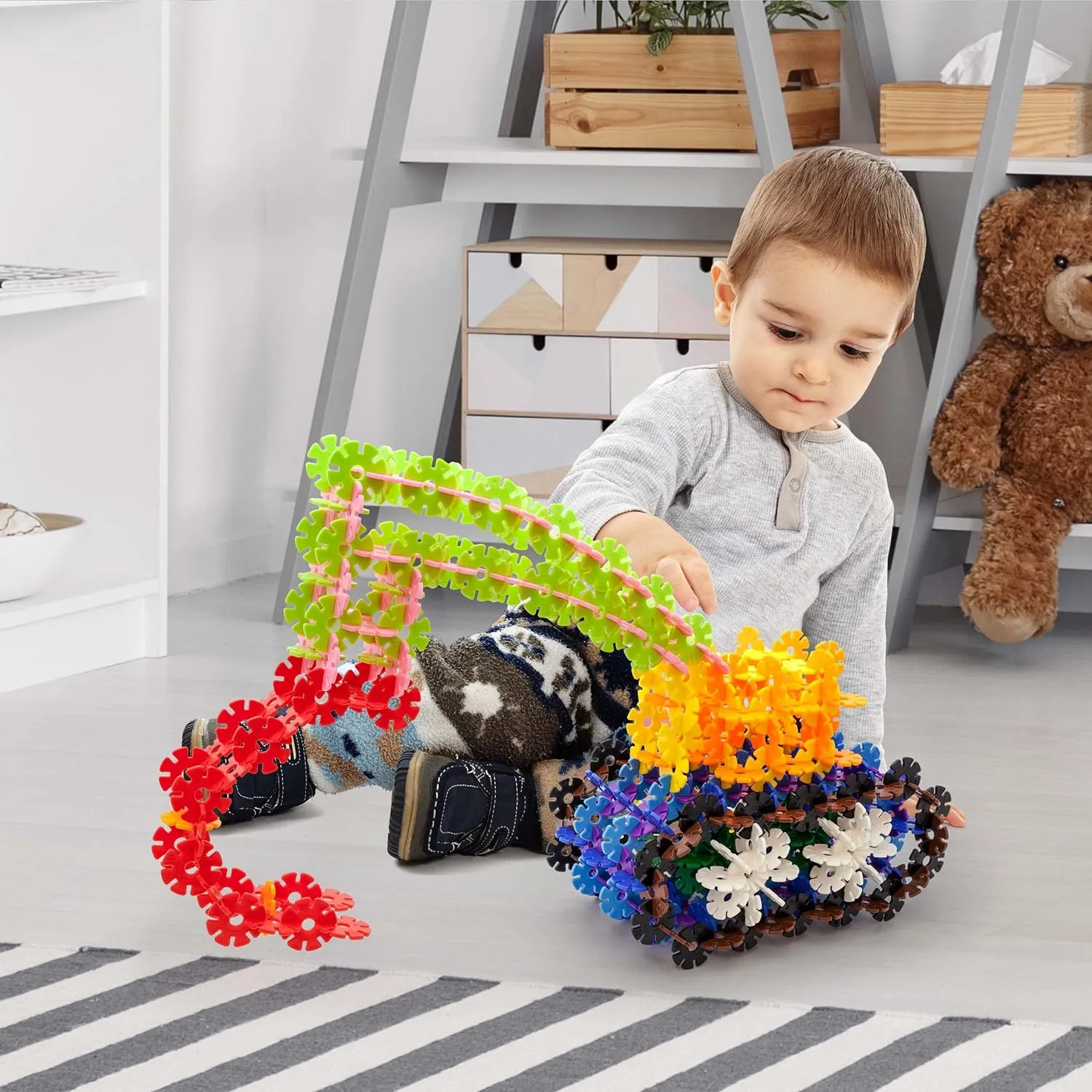 PicassoTiles 550 Piece Building Chips Interlocking Construction Toys Creative Disc Block Toy Kit 3D Stacking Puzzle STEM Learning Early Education for Preschool Montessori Kids Boys Girls Age 3 PTF55