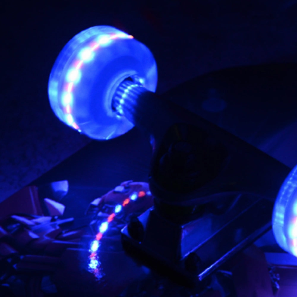Skateboard With Colourful Flashing Wheel