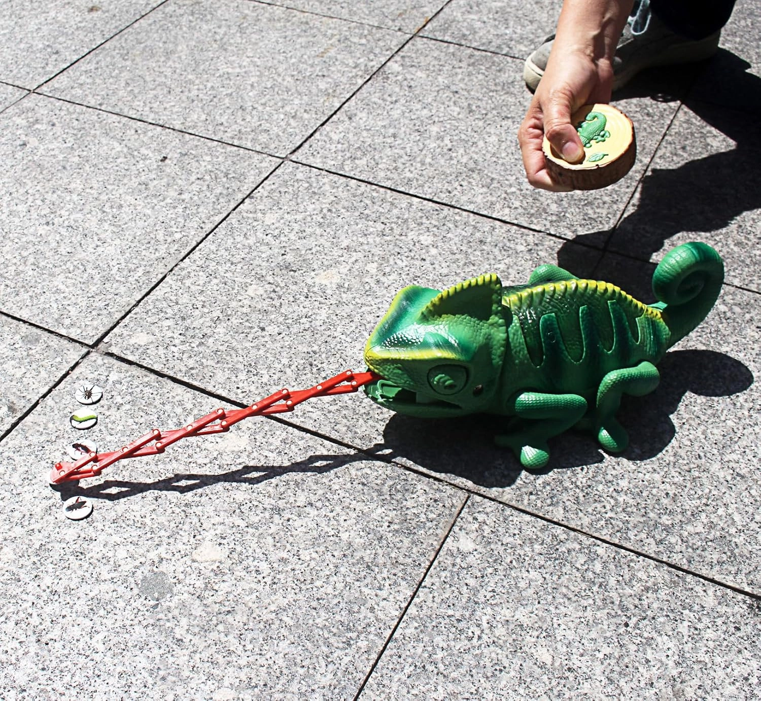 Tipmant RC Chameleon Remote Control Animal Toy Realistic Lizard Electric Electronic Pets Car Kids Birthday Gifts (Green)