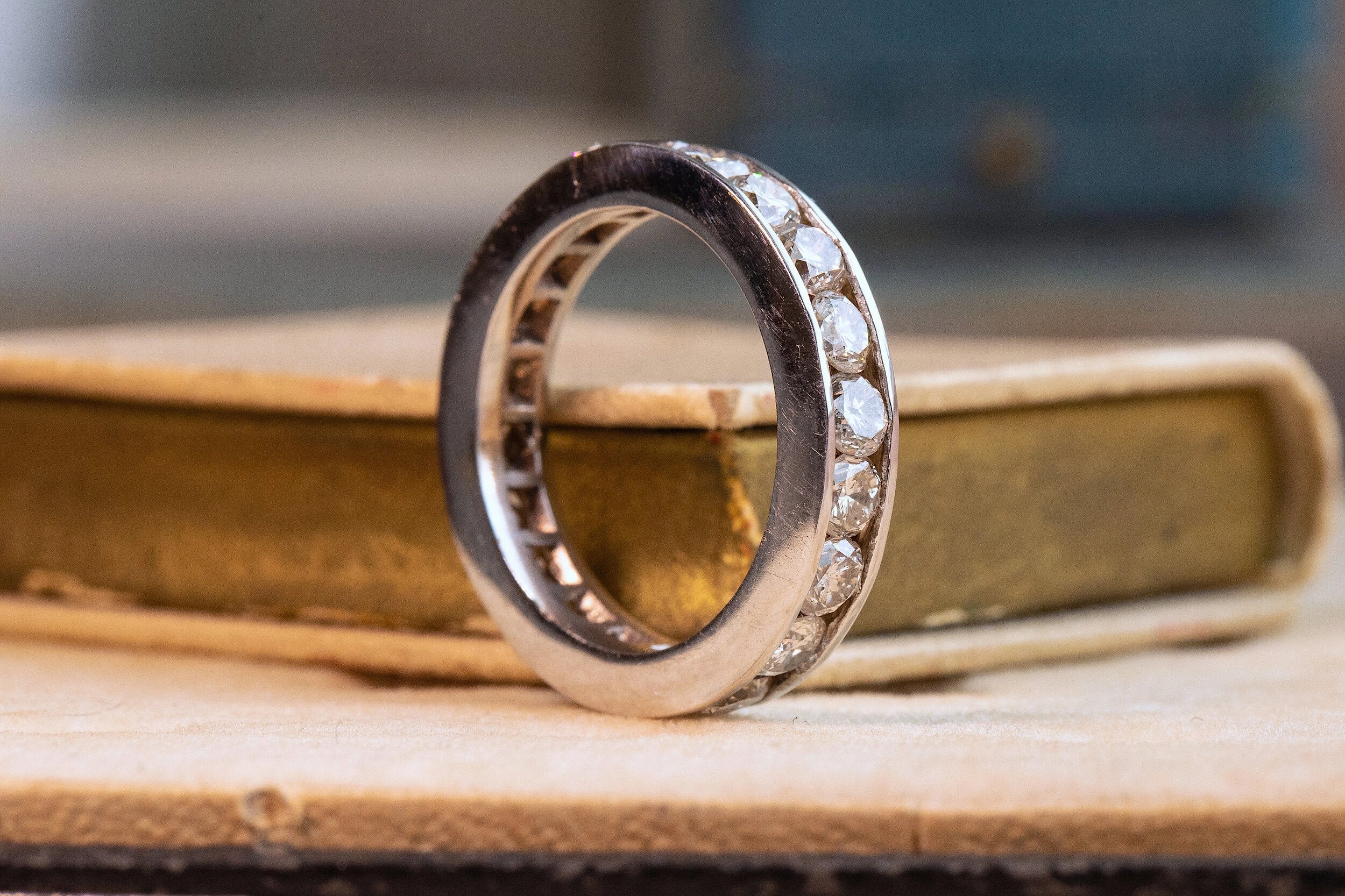 Vintage 14k White Gold 2.20 CTW Warm Diamond Eternity Band